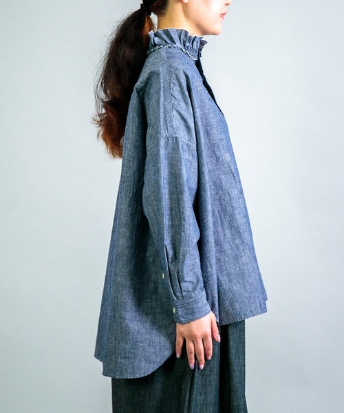 Yarmo（ヤーモ）の「[Yarmo] Dungaree Ruffle Shirts / ダンガリーフリル ブラウス（シャツ/ブラウス・レディース・インディゴブルー・FREE）」の7枚目の写真