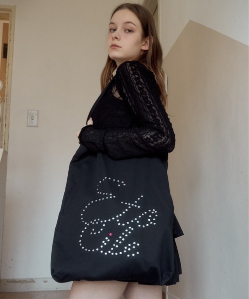 Birthday room（バースデイルーム）の「[A4サイズ/ジャンボうちわ収納可能] ロゴストーンカラートートバッグ / logo stone color tote bag（トートバッグ・レディース・ライトブルー/ピンク/レッド/ネイビー/パープル/イエロー/ブラック/スモークピンク・FREE）」の2枚目の写真