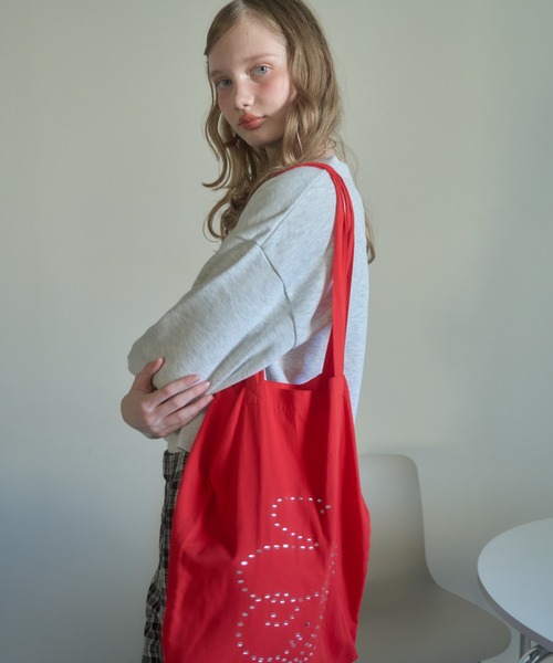 Birthday room（バースデイルーム）の「[A4サイズ/ジャンボうちわ収納可能] ロゴストーンカラートートバッグ / logo stone color tote bag（トートバッグ・レディース・ライトブルー/ピンク/レッド/ネイビー/パープル/イエロー/ブラック/スモークピンク・FREE）」の14枚目の写真
