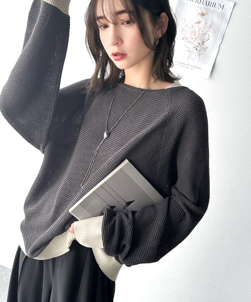 classicalelf(クラシカルエルフ)の「遊び心のある程よい透け感。オーバーサイズワッフル編みドルマン袖トップス(長袖)(Tシャツ/カットソー・レディース・ブルー系1/グリーン系その他/グレー系その他/ブラック/アイボリー・LARGE/MEDIUM/SMALL/X-LARGE)」の3枚目の写真