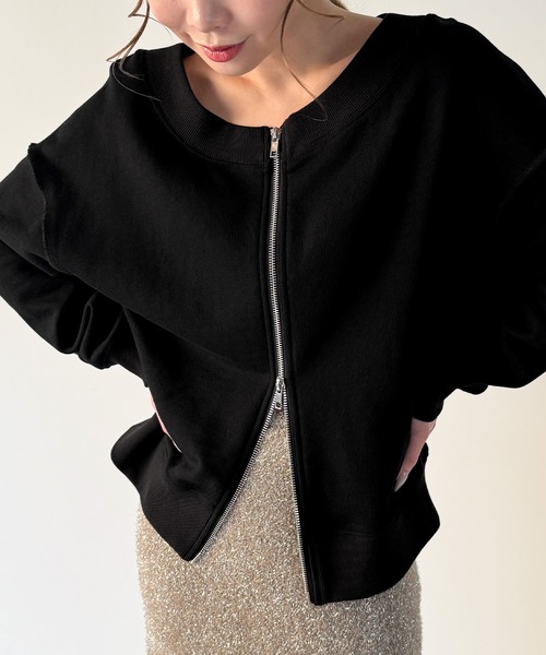 JUNOAH（ジュノア）の「ワイドネックWジップデザインラインスウェット（スウェット・レディース・チャコール/杢グレー/ブラック・LARGE/MEDIUM/X-LARGE）」の8枚目の写真