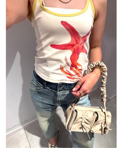 Desigual(デシグアル)の「ミニハンドバッグギャザーハンドル×リボンポケット ガーリー(ハンドバッグ・レディース・ホワイト・FREE)」の11枚目の写真