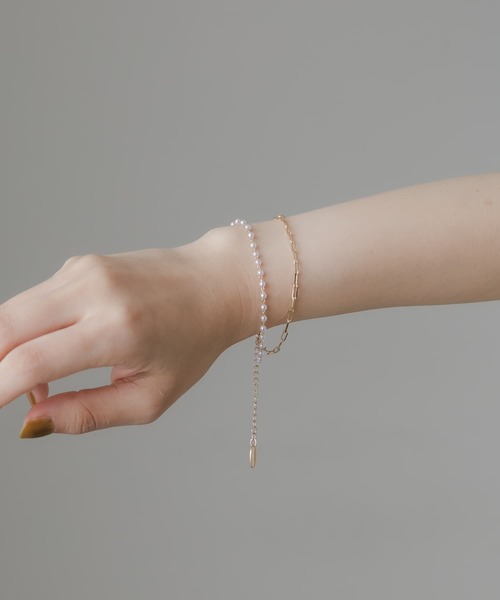 SMELLY(スメリー)の「パールチェーンデュアルブレスレット(ブレスレット・レディース・アイボリー・-)」の3枚目の写真