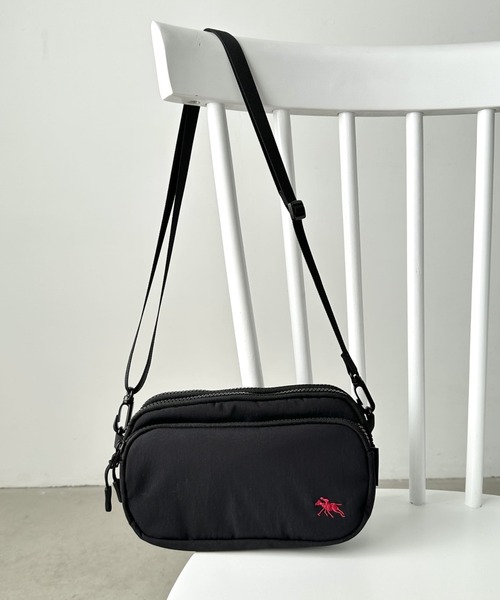 POLOCHAMPS(ポロチャンプス)の「POLOCHAMPS(ポロチャンプス)/2WAY ミニバッグ ミニショルダーバッグ スマホショルダー ポーチ(ショルダーバッグ・レディース・ブラック/ネイビー/ベージュ・FREE)」の4枚目の写真