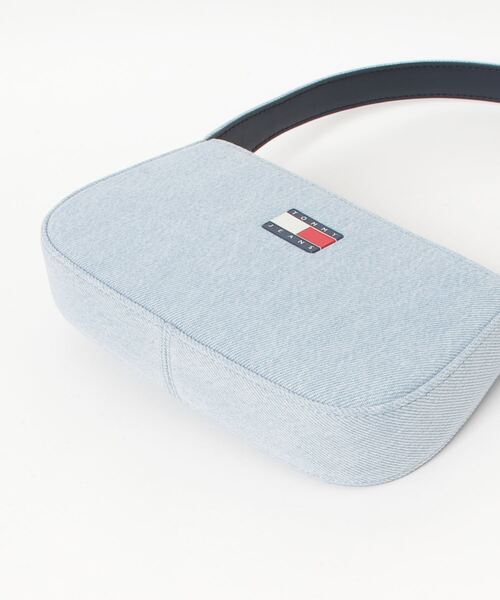 tommy jeans（トミー ジーンズ）の「エッセンシャルマストデニムショルダーバッグ（ショルダーバッグ・レディース・レッド・FREE）」の4枚目の写真