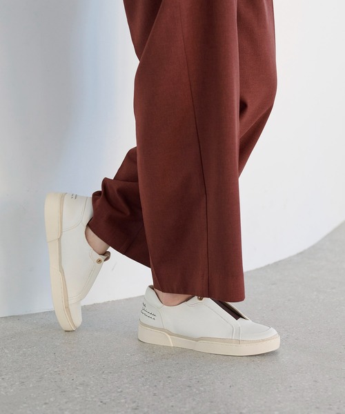 Mode et Jacomo(モードエジャコモ)の「スリップオンスニーカー(スニーカー・レディース・ブラック/シルバー/ホワイト系その他2・22.5cm/23cm/23.5cm/24cm/24.5cm)」の9枚目の写真