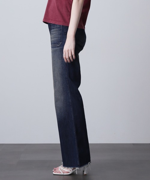 ROSE BUD(ローズバッド)の「(CREOLME)フレアデニムパンツ(デニムパンツ・レディース・ネイビー/ブルー/ブラック・S/M/L)」の4枚目の写真