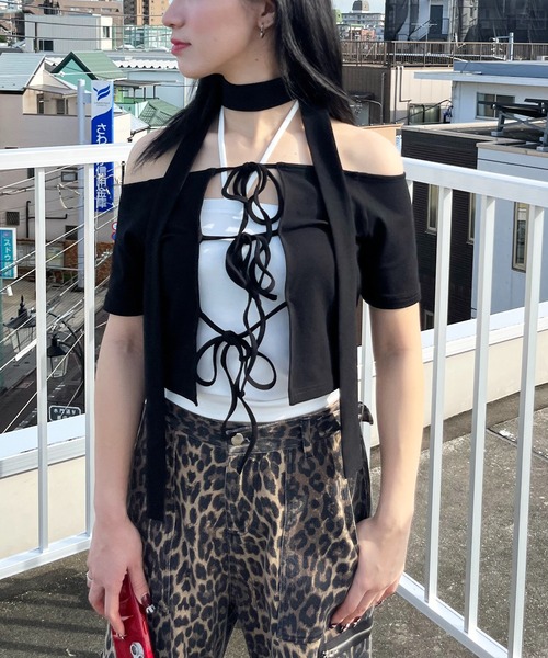 SPIRALGIRL（スパイラルガール）の「ストール付きレースアップトップス（Tシャツ/カットソー・レディース・ブラック/グレー・FREE）」の2枚目の写真