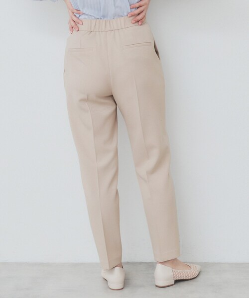 index(インデックス)の「サイドバックルストレッチテーパードパンツ【洗濯機可・イージーアイロン・防シワ】(その他パンツ・レディース・チャコールグレー/ライトグレー/ライトベージュ・40/38/42/36)」の20枚目の写真