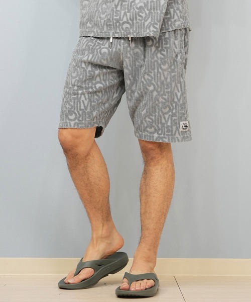 未使用☆QUIKSILVER 半袖 サーフシャツ ハーフパンツ セットアップ 未使用☆QUIKSILVER 半袖 サーフシャツ ハーフパンツ セットアップ