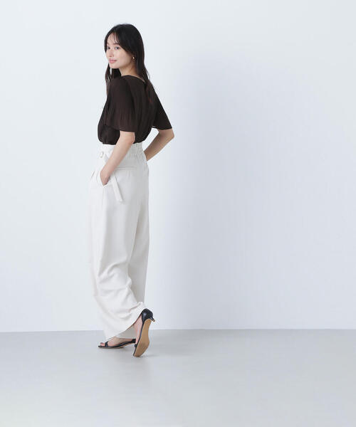 NATURAL BEAUTY BASIC - アシンメトリータックパンツの通販 by