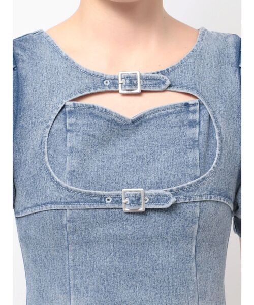 EATME（イートミー）の「ダブルベルトデザインデニムワンピース（ワンピース・レディース・ライトブルー/ブラック・SMALL/MEDIUM）」の17枚目の写真