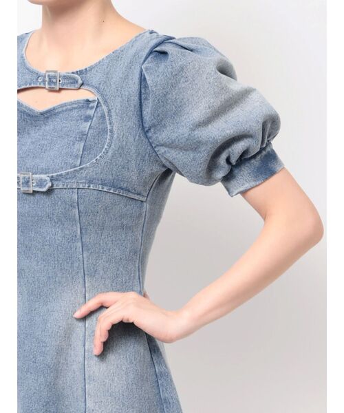 EATME（イートミー）の「ダブルベルトデザインデニムワンピース（ワンピース・レディース・ライトブルー/ブラック・SMALL/MEDIUM）」の18枚目の写真