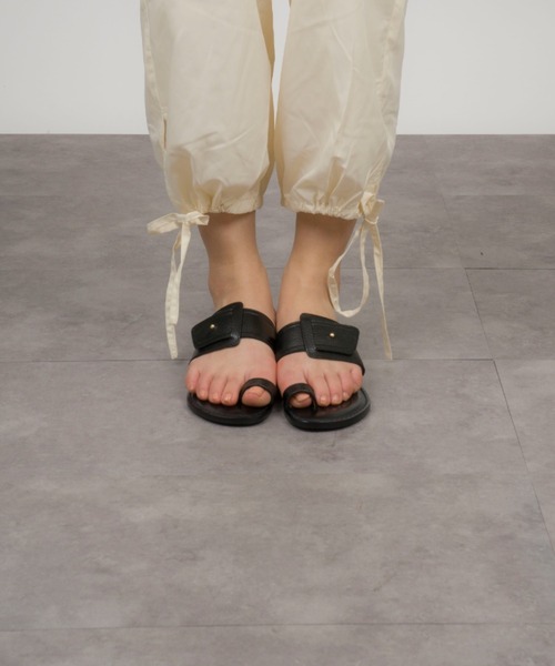 【CORSO ROMA,9/コルソローマ9】レザー サンダル　トングサンダル