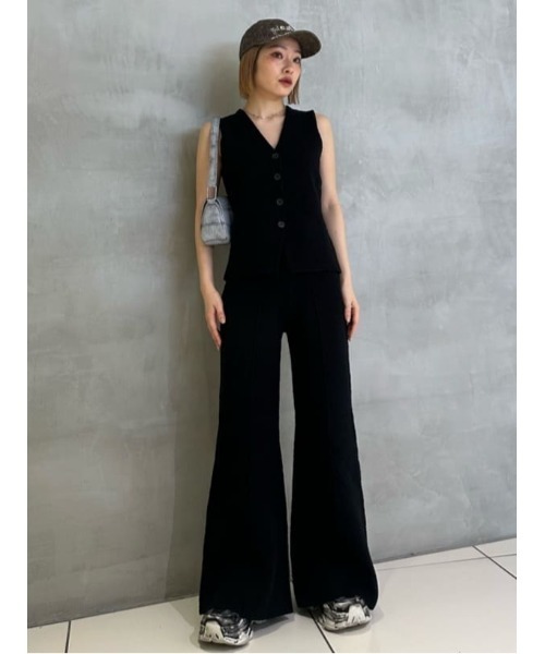 THROW by SLY（スローバイスライ）の「THROW　V/N BUTTON VEST Vネック ボタン ベスト（ベスト・レディース・アイボリー/ブラック・FREE）」の19枚目の写真