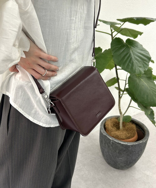 mystic（ミスティック）の「loti がま口ポシェット（ショルダーバッグ・レディース・ブラウン/ブラック・ONE SIZE）」の2枚目の写真