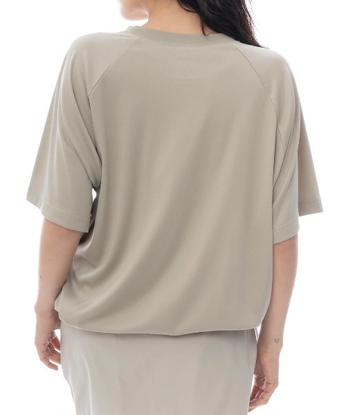 RVCA（ルーカ）の「RVCA レディース MINI RVCA UTILITY SS TEE サーフTシャツ 【2025年春夏モデル】/ルーカ水陸両用UVケアドローコード付き半袖ラッシュガード(水着)（ラッシュガード・レディース・ホワイト/ブラック/ピンク系その他/ブラウン系その他・MEDIUM/SMALL/LARGE）」の22枚目の写真