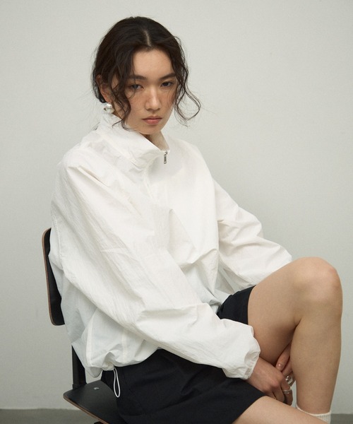 Lutim by u（ルチバイユー）の「Half-zip over-tops / ハーフジップオーバートップス（パーカー・レディース・ホワイト/ネイビー/イエロー・FREE）」の6枚目の写真