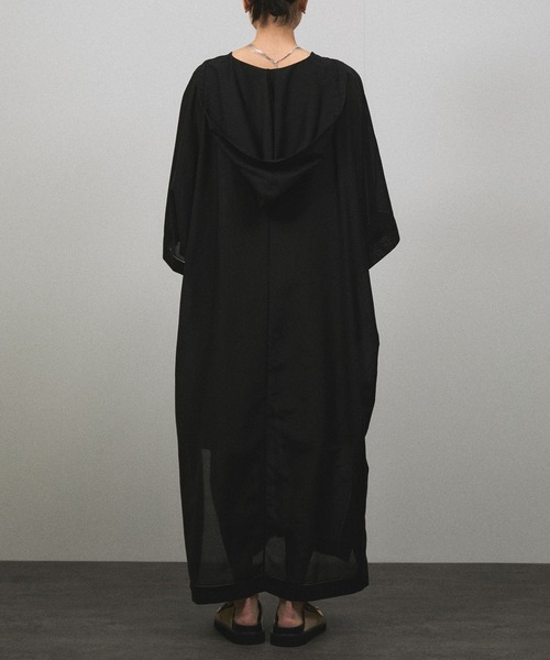 SALON adam et rope'（サロン アダム エ ロペ）の「コットンシルクフードカフタンワンピース（ワンピース・レディース・ブラック/ホワイト/サックスブルー・FREE）」の19枚目の写真