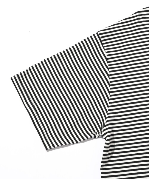 Firsthand(ファーストハンド)の「Firsthand/ファーストハンド 5.7オンス リラックスフィット ワンポイントロゴ刺繍 ショートスリーブ ボーダーTシャツ / 半袖Tシャツ(Tシャツ/カットソー・メンズ・ネイビー/チャコールグレー/ブラック・L/M)」の6枚目の写真