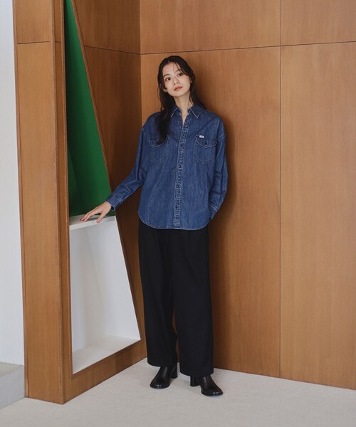 Lee(リー)の「【別注】Lee / ルーズ フィット シャツ(シャツ/ブラウス・レディース・ネイビー/ロイヤルブルー・ONE SIZE)」の4枚目の写真