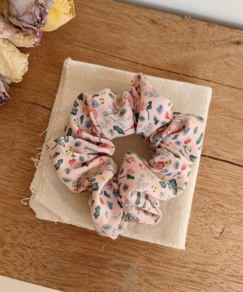 VIBGYOR Women（ヴィブジョー　ウィメン）の「【urge select】花柄デザイン アソート シュシュ【5色1セット】（シュシュ・レディース・その他・FREE）」の6枚目の写真