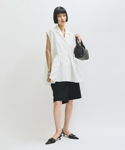 ADAM ET ROPE'(アダムエロペ)の「【サステナブル】オープンカラーペプラムシャツ(シャツ/ブラウス・レディース・ライトグリーン/ホワイト/ブラック・FREE)」の6枚目の写真