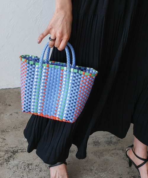 VitaFelice（ヴィータフェリーチェ）の「カラフルメルカドミニバッグ マルシェバッグ かごバッグ プラかごバッグ トートバッグ（かごバッグ・レディース・ホワイト/ブルー/レッド/ピンク・FREE）」の2枚目の写真