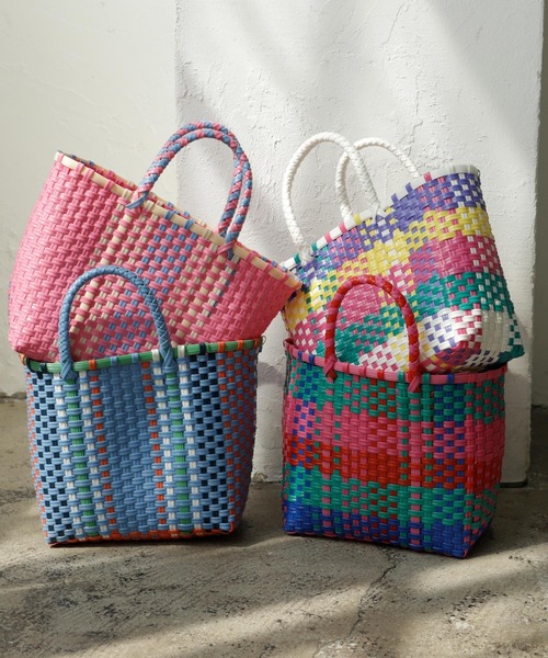 VitaFelice（ヴィータフェリーチェ）の「カラフルメルカドミニバッグ マルシェバッグ かごバッグ プラかごバッグ トートバッグ（かごバッグ・レディース・ホワイト/ブルー/レッド/ピンク・FREE）」の5枚目の写真