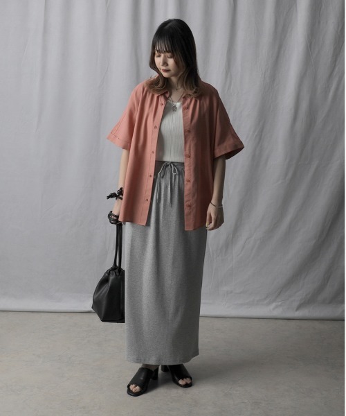 Right-on(ライトオン)の「【HONEYSUCKLE ROSE】リネン混半袖シャツ(シャツ/ブラウス・レディース・ブラック/オレンジ/ベージュ・M/L)」の13枚目の写真