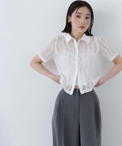 NATURAL BEAUTY BASIC（ナチュラルビューティーベーシック）の「◇クロップドレースシャツ（シャツ/ブラウス・レディース・ブラック/オフホワイト・SMALL/MEDIUM）」の10枚目の写真