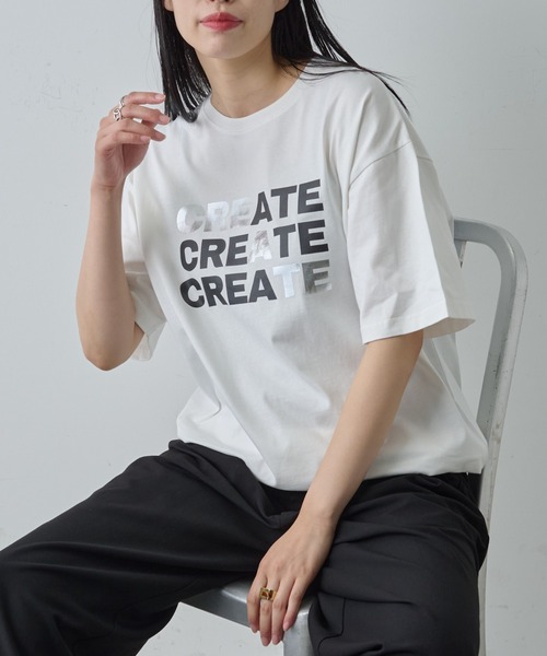 COLONY 2139(コロニートゥーワンスリーナイン)の「箔プリントロゴTシャツ(Tシャツ/カットソー・メンズ・ホワイト/ブラック・MEDIUM/LARGE)」の1枚目の写真