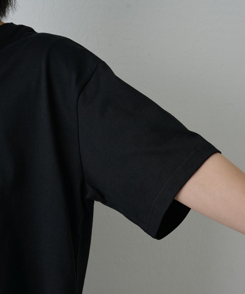 COLONY 2139(コロニートゥーワンスリーナイン)の「箔プリントロゴTシャツ(Tシャツ/カットソー・メンズ・ホワイト/ブラック・MEDIUM/LARGE)」の11枚目の写真
