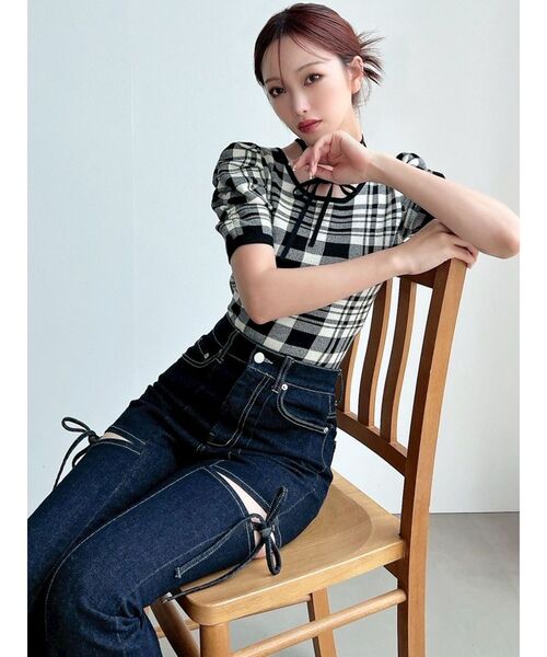 RESEXXY（リゼクシー）の「チョーカーデザインニットトップス（ニット/セーター・レディース・ブラック/ベージュ/その他1/レッド・FREE）」の5枚目の写真