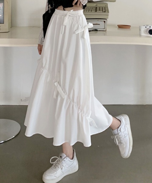 Per sist ence(パーシエンス)の「リボンフレアスカート(スカート・レディース・ホワイト/ブラック・ONE SIZE)」の1枚目の写真