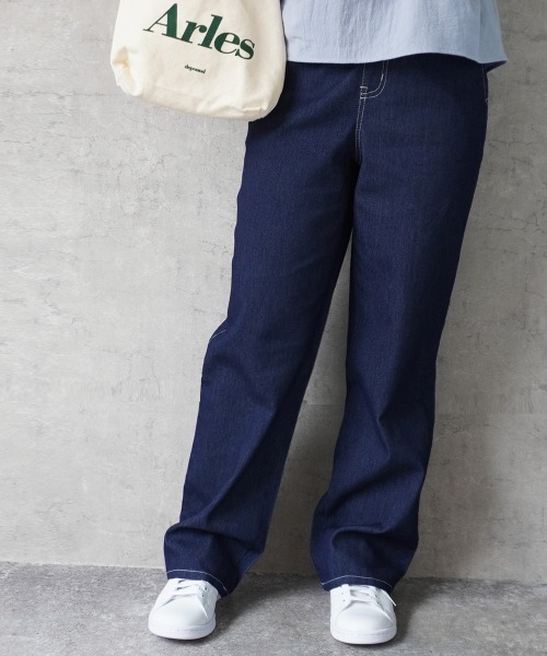 SELECT LEVERY(セレクトリベリー)の「接触冷感 吸水速乾 アイスメッシュイージーストレートパンツ(デニムパンツ・レディース・ネイビー/ライトブルー/ブルー/ワンウォッシュ・SMALL/MEDIUM/LARGE/X-LARGE)」の2枚目の写真
