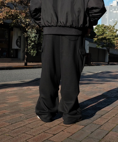 2AM（ツーエイエム）の「INTODUSK / SURVIVAL CARGO SWEATS（カーゴパンツ・メンズ・ブラック/グレー系その他・LARGE/SMALL/MEDIUM）」の4枚目の写真