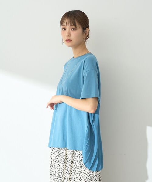 earth music&ecology(アースミュージックアンドエコロジー)の「バックプリーツドッキングチュニック(チュニック・レディース・ブルー/アイボリー/ブラック・FREE)」の6枚目の写真