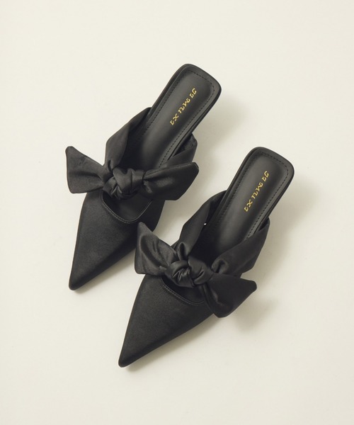 NEUNA（ヌナ）の「サテンミュール（パンプス・レディース・ブラック/シャンパン・39/38/36）」の3枚目の写真