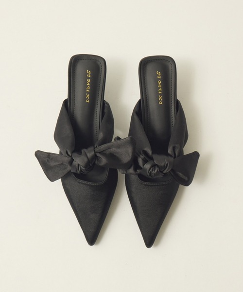 NEUNA（ヌナ）の「サテンミュール（パンプス・レディース・ブラック/シャンパン・39/38/36）」の15枚目の写真