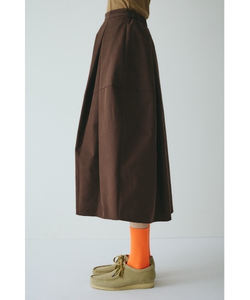 HeRIN.CYE（ヘリンドットサイ）の「Switching cocoon skirt　　スイッチングコクーンスカート（スカート・レディース・ブラック/ブラウン/ライム・FREE）」の8枚目の写真