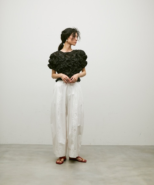 Lutim by u（ルチバイユー）の「Basic barrel pants / ベーシックバレルパンツ（その他パンツ・レディース・ホワイト/ブラック・MEDIUM/LARGE/SMALL）」の3枚目の写真