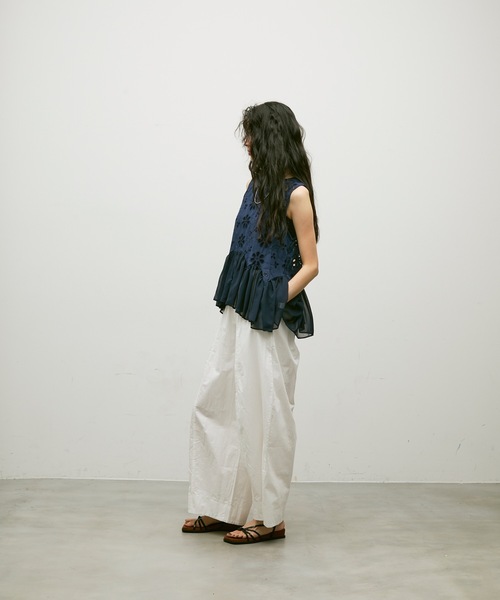 Lutim by u（ルチバイユー）の「Basic barrel pants / ベーシックバレルパンツ（その他パンツ・レディース・ホワイト/ブラック・MEDIUM/LARGE/SMALL）」の14枚目の写真