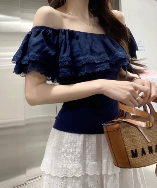 gossip!ロサンゼルス(ゴシップロサンゼルス)の「ストレッチデコルテフリル オフショルダーサマートップス(Tシャツ/カットソー・レディース・ネイビー/オフホワイト・FREE)」の5枚目の写真