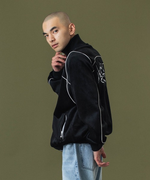 XLARGE（エクストララージ）の「TAGGING VELOUR JACKET（ブルゾン・メンズ・ブラック/ブルー/ブラウン・S/M/L/XL）」の5枚目の写真