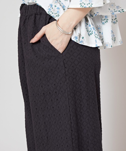 チャイハネ(チャイハネ)の「【チャイハネ】サーランシフリー刺繍ストレートパンツ(その他パンツ・レディース・グリーン/ホワイト/ブラック・FREE)」の6枚目の写真
