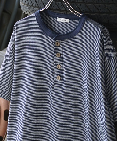Adoon plain（アドーンプレーン）の「ASSORTED HENRY NECK DRAWCORD T-SHIRT / アソートヘンリーネックドローコードT (無地・ボーダー)（Tシャツ/カットソー・メンズ・チャコールグレー/ネイビー/ブラック/その他・MEDIUM/LARGE）」の4枚目の写真