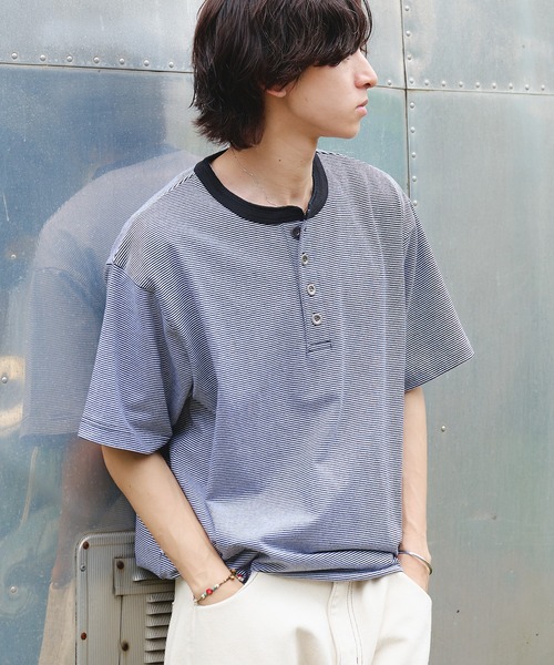 Adoon plain（アドーンプレーン）の「ASSORTED HENRY NECK DRAWCORD T-SHIRT / アソートヘンリーネックドローコードT (無地・ボーダー)（Tシャツ/カットソー・メンズ・チャコールグレー/ネイビー/ブラック/その他・MEDIUM/LARGE）」の7枚目の写真