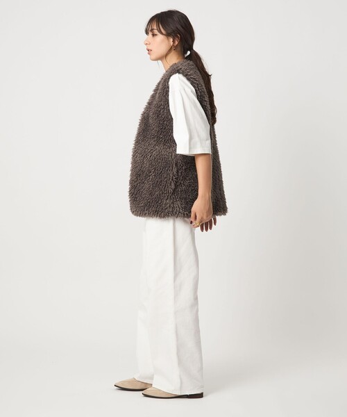 green label relaxing（グリーンレーベルリラクシング）の「ボア ベスト（ベスト・レディース・モカ/ダークグレー/オフホワイト・FREE）」の20枚目の写真