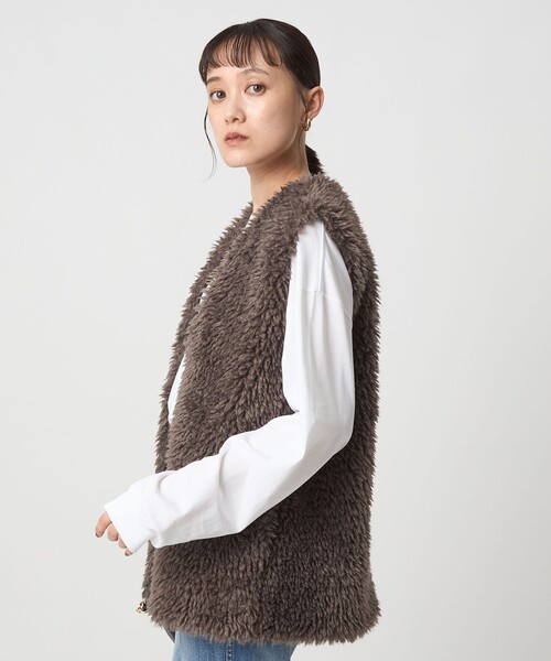 green label relaxing（グリーンレーベルリラクシング）の「ボア ベスト（ベスト・レディース・モカ/ダークグレー/オフホワイト・FREE）」の15枚目の写真